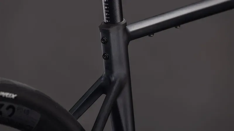 Cube Attain SLX Road Bike in Coal/Prism-3