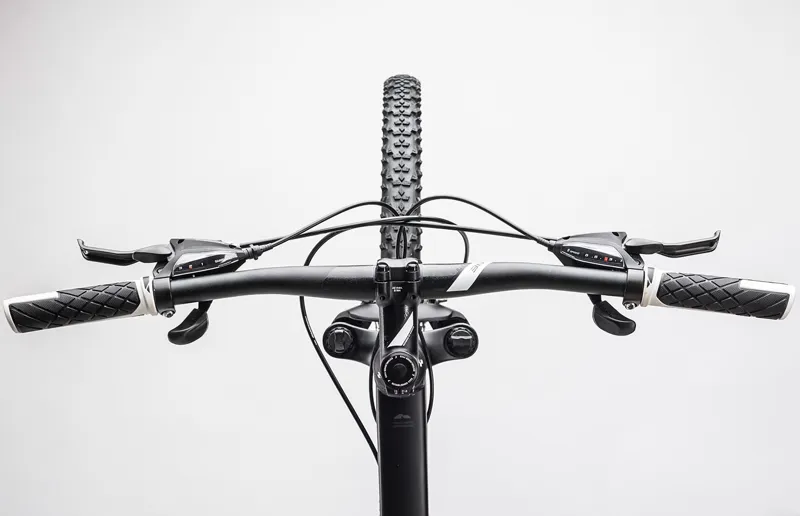 2017 Cube Aim 27.5 Aluminium Mountain Bike-1