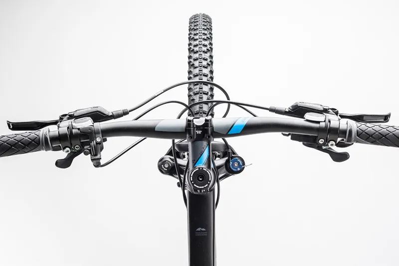 2017 Cube Attention Aluminium Mountain Bike-1
