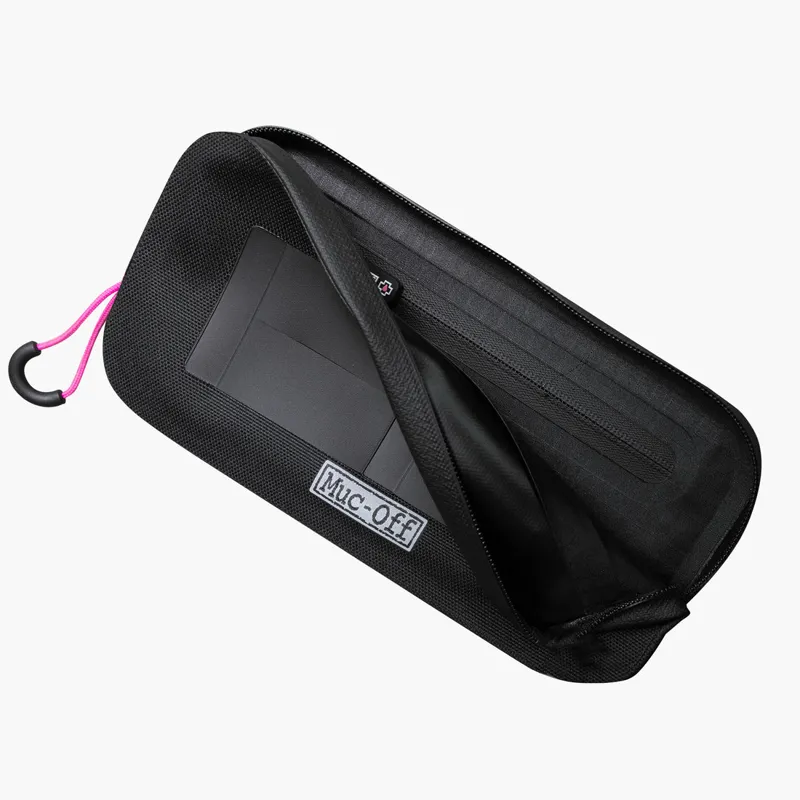 Muc-Off Waterproof Essentials Case-2