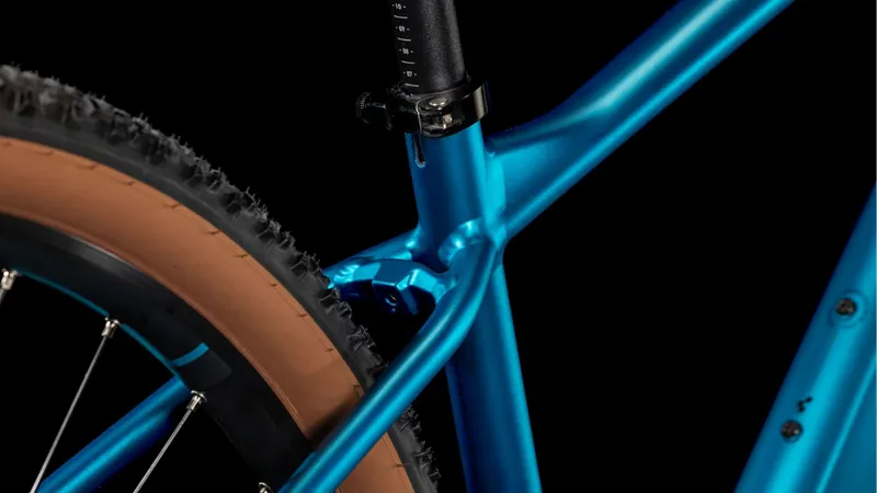 Cube Reaction Pro Mountain Bike in Teal/Holo-2