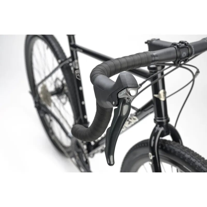 Genesis Croix De Fer 20 Gravel Bike in Burt Bachablack-2