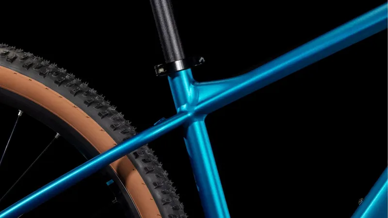 Cube Reaction Pro Mountain Bike in Teal/Holo-4